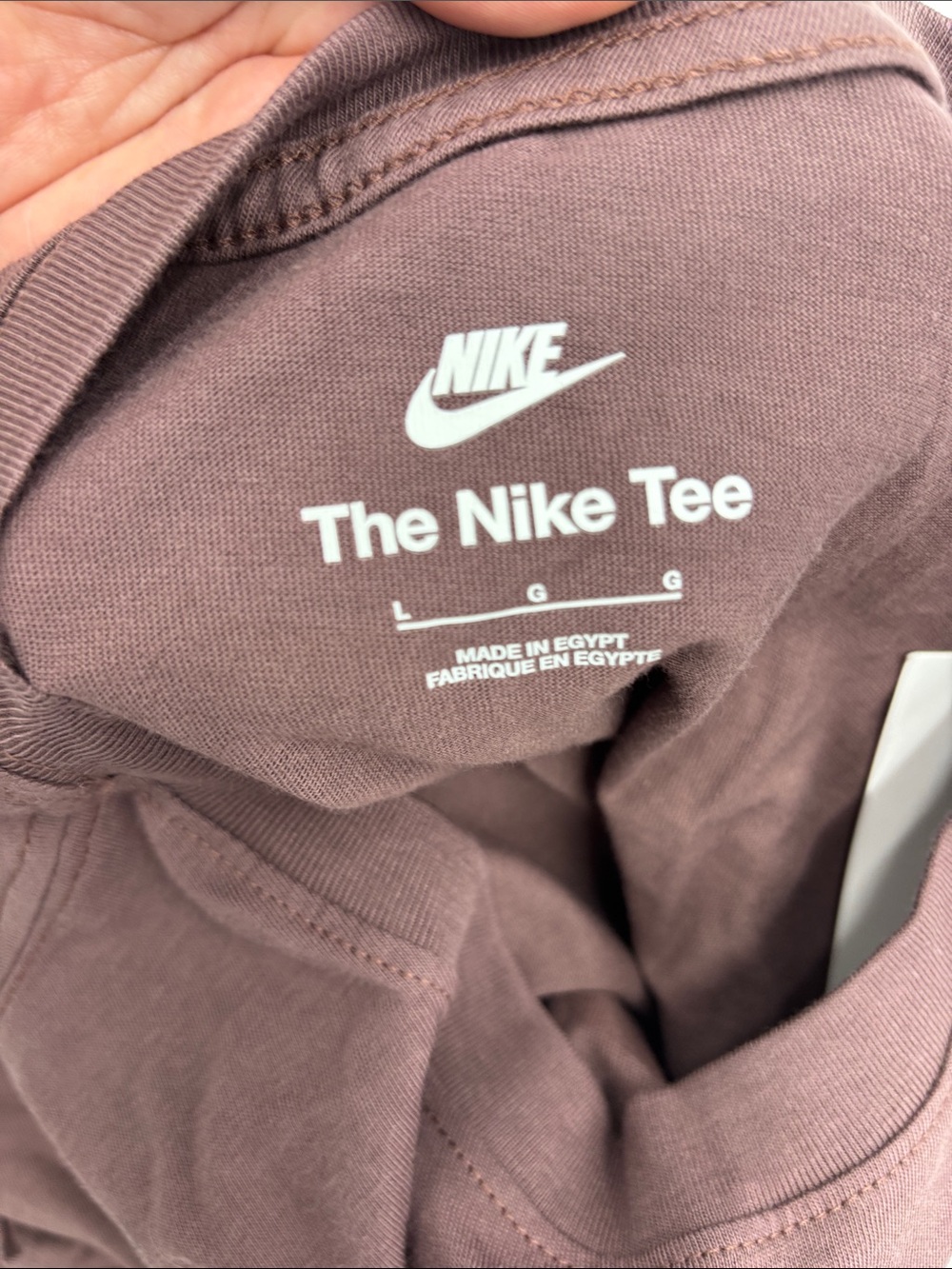 Nike Just Do It Graphic T-Shirt in Tattoo - Picture 5 of 7